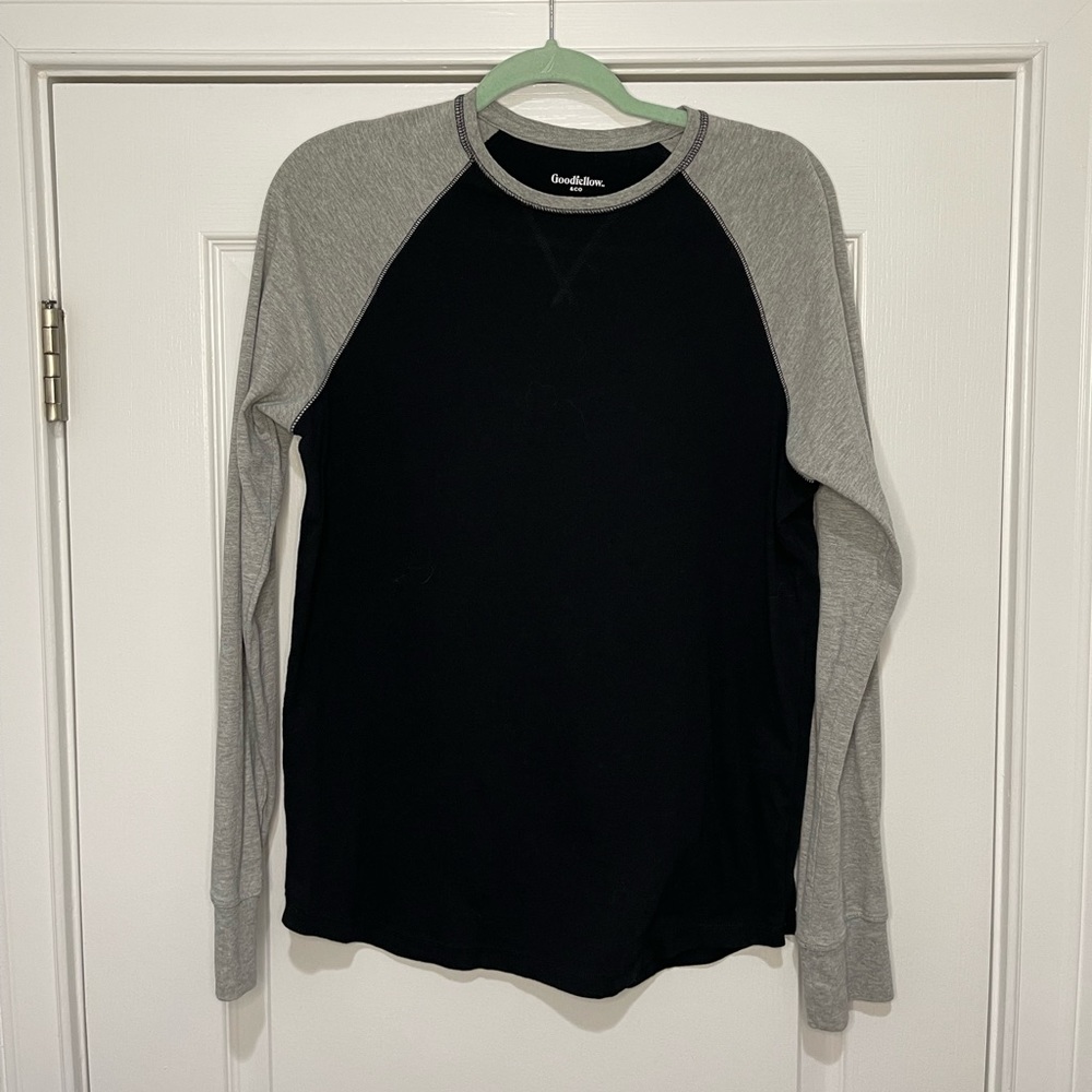 Goodfellow men’s long sleeve baseball shirt